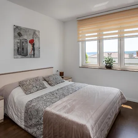 Apartment Beach Front Apartment In Crikvenica *