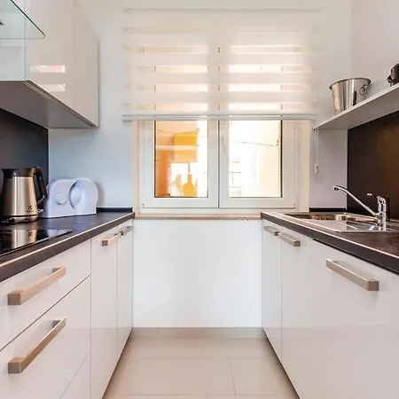 Appartement Amazing In With 2 Bedrooms&wifi *
