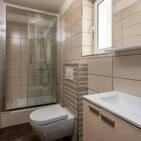 Amazing In With 2 Bedrooms&wifi Appartement Crikvenica