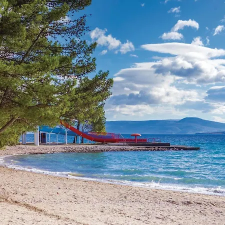 Beach Front Apartment In Crikvenica *